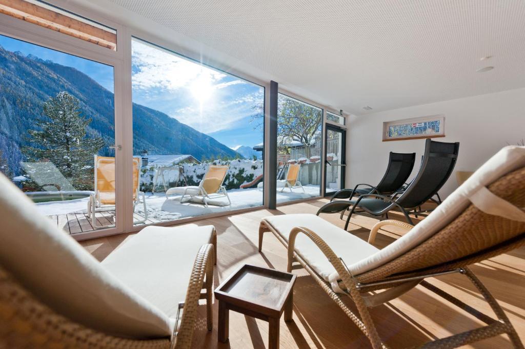 Kreativ Hotel Landhaus Schweigl Ultimo Bagian luar foto