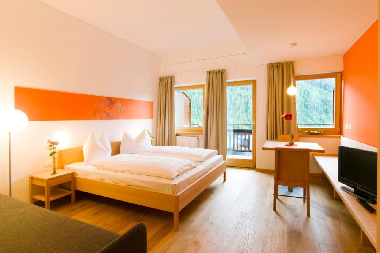 Kreativ Hotel Landhaus Schweigl Ultimo Ruang foto
